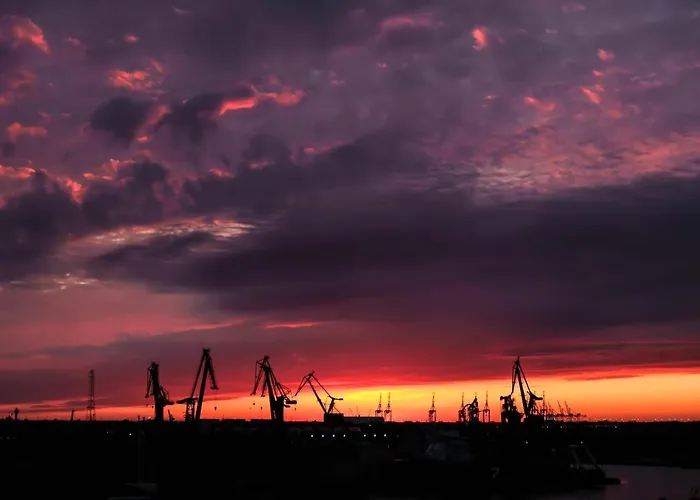 Sunrise W Sercu Gdanska דירה
